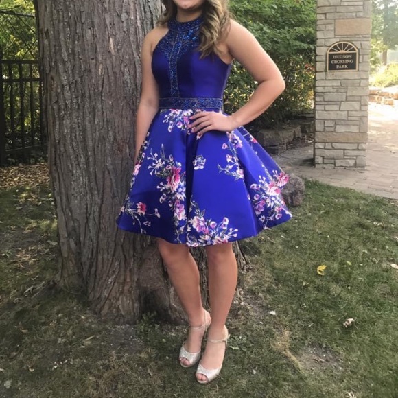 Dresses & Skirts - Homecoming dress